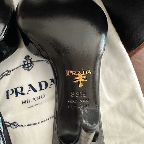 Genuine Prada Calzature Donna Black Patent Heels - Picture 7 of 10